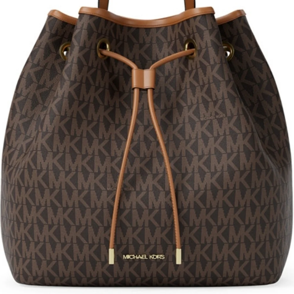 Michael Kors Avery Signature Logo Bucket Bag Brown/ Acorn Color NWT